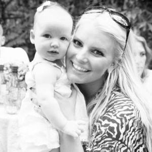 Jessica Simpson, Eric Johnson, Maxwell, Twitter Jessica Simpson, Eric Johnson, Maxwell, Twitter